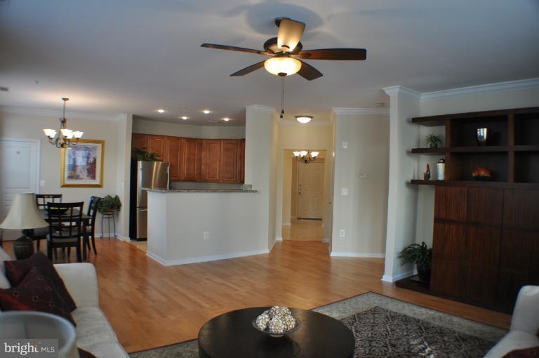 12000 Market Street, Unit 101 Reston, VA 20190 - Photo 8 of 30 Open Floor Plan Great For Entertaining!