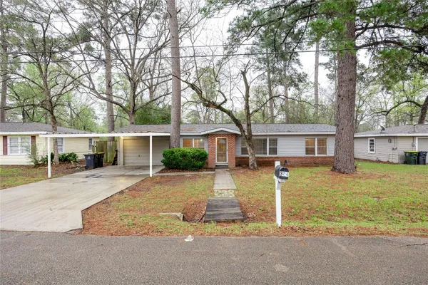 $1,599 | 304 Harris Boulevard, Conroe, TX 77301