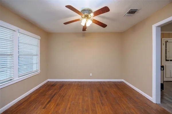 $1,599 | 304 Harris Boulevard, Conroe, TX 77301