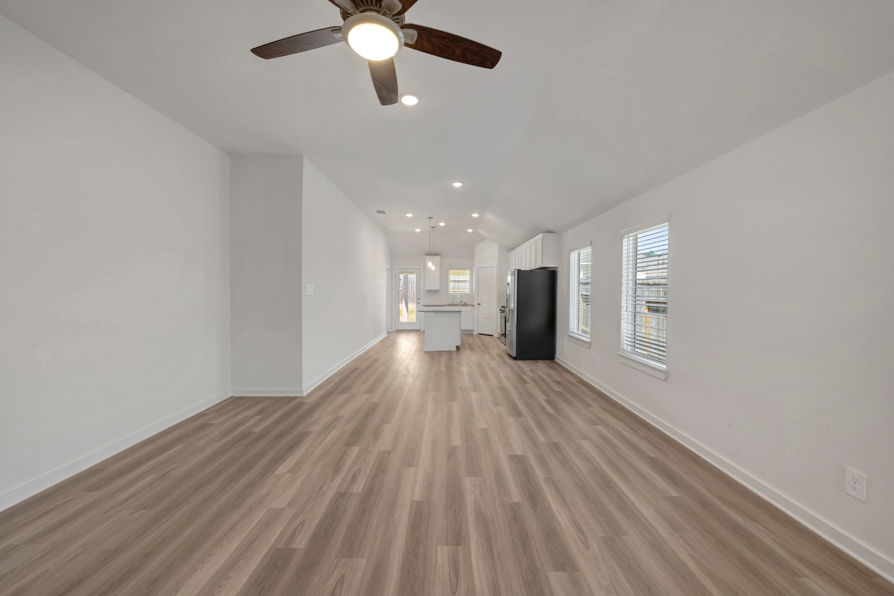 555 Flower Reed Court Magnolia, TX 77354 - Photo 18 of 34