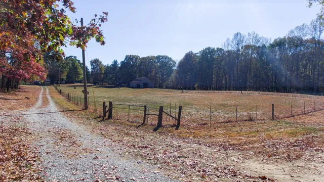 $211,000 | 21 Foggy Mountain Lane, Belvidere, TN 37306