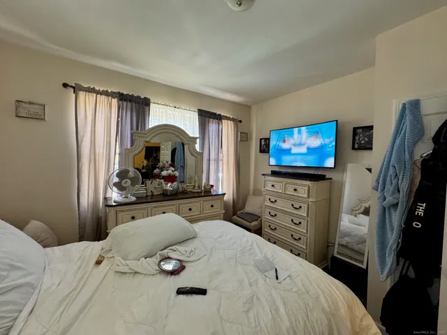 $1,500 | 204 Magnolia Street, Unit 2S, Hartford, CT 06112