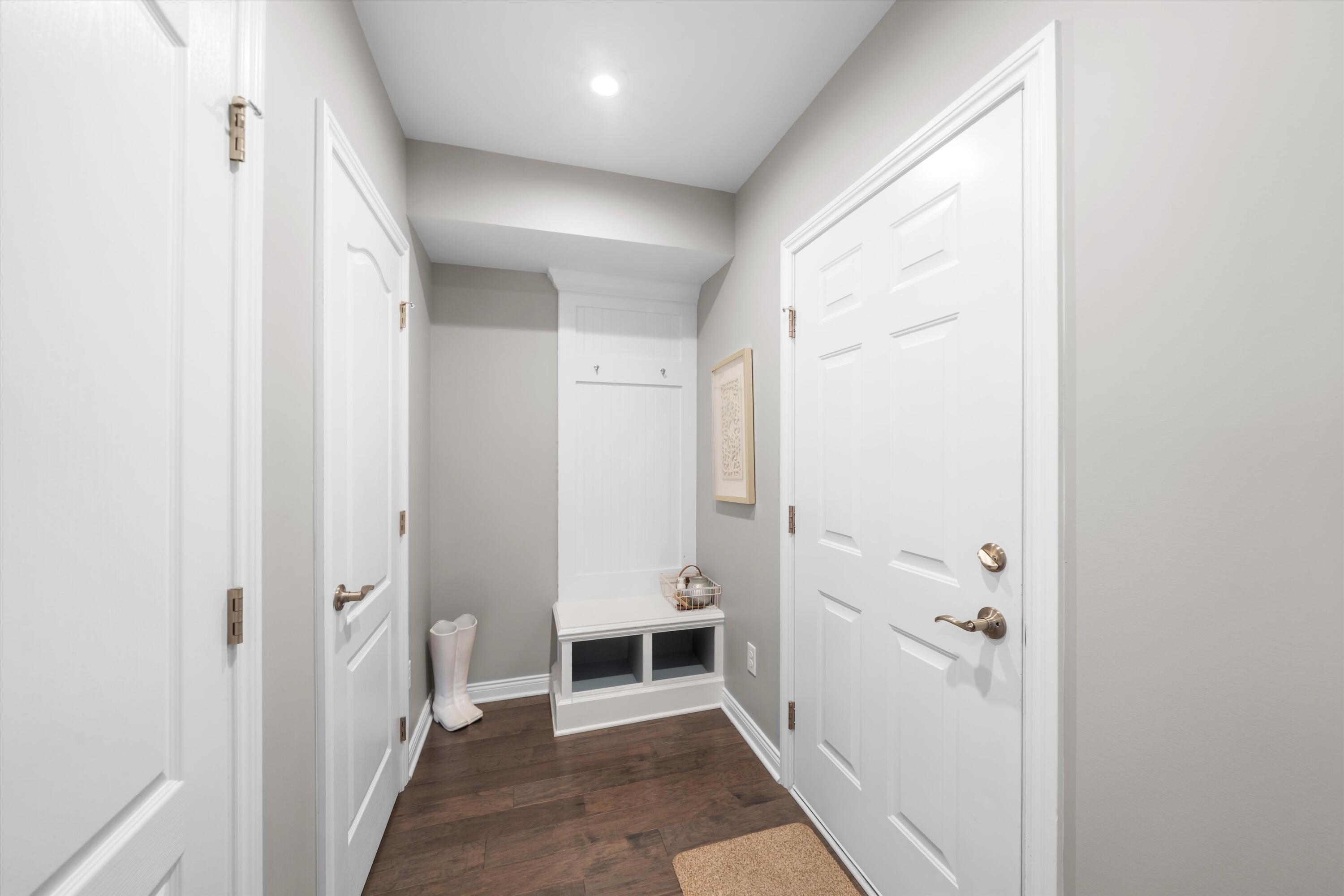 48894 Windfall Road, Unit 1 Novi, MI 48374 - Photo 8 of 52 08-DSC02589