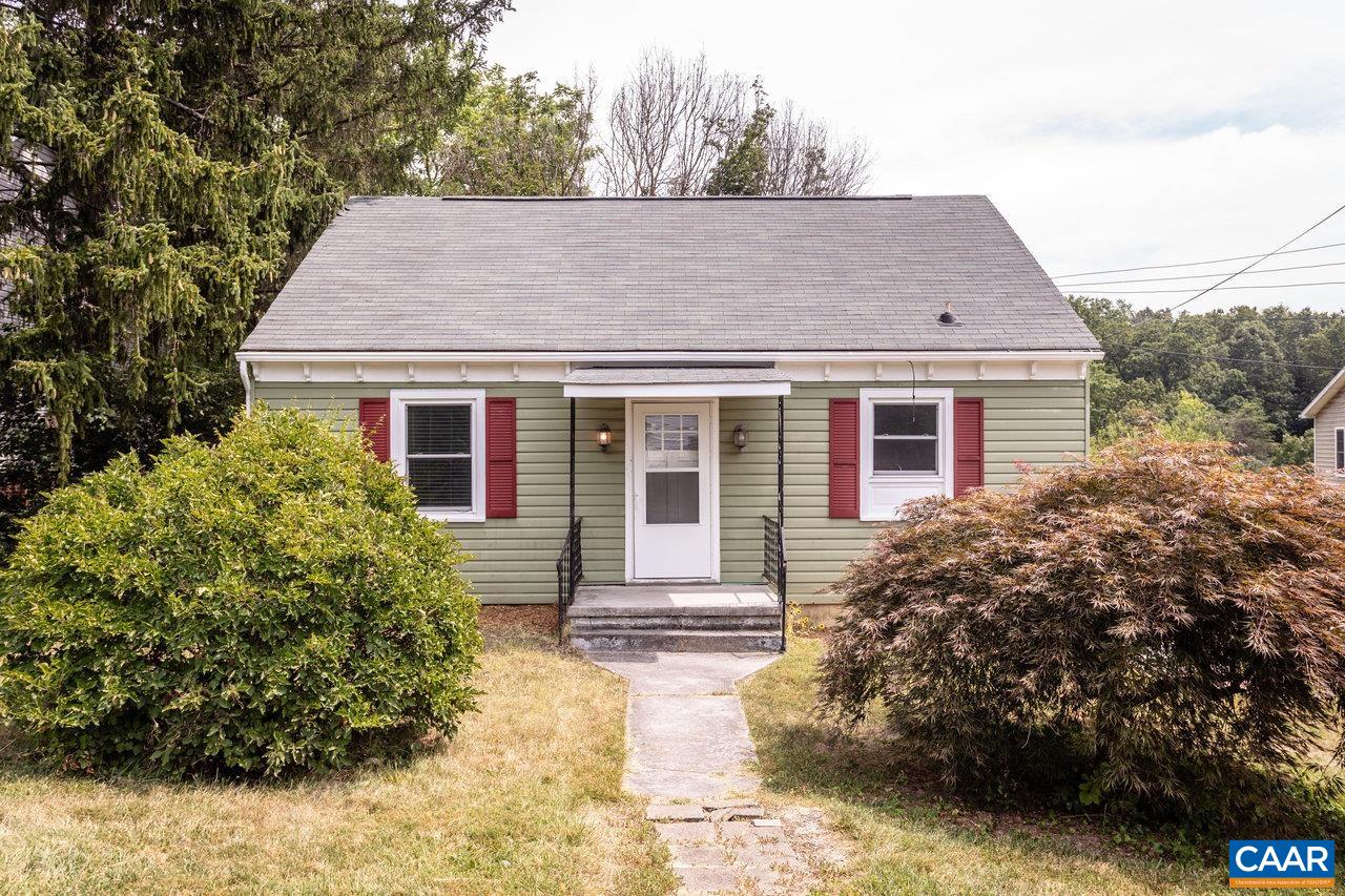 703 Monroe Street Staunton, VA 24401 - Photo 34 of 46 a front view of a house with a yard