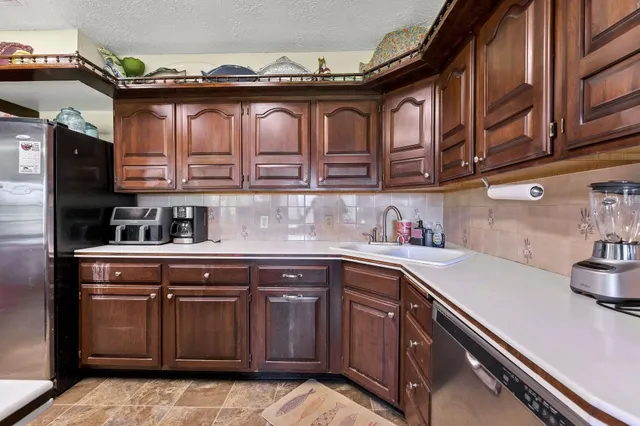 $749,999 | 15817 South Whitehouse Lane, Cheney, WA 99004