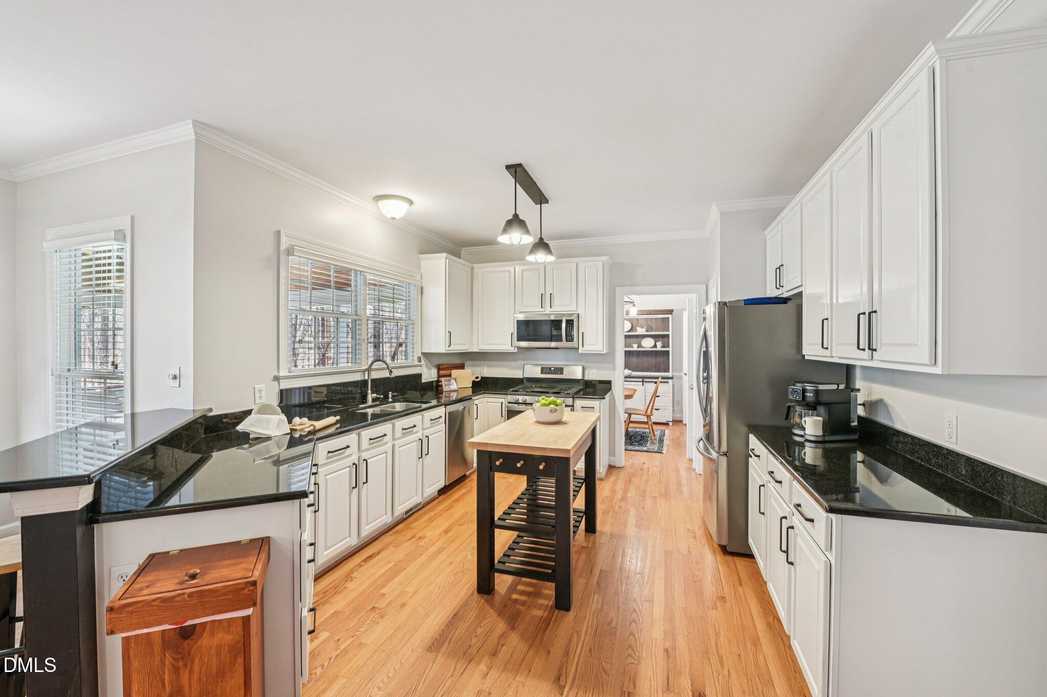 2013 Kinleys Way Raleigh, NC 27613 - Photo 16 of 68 19-web-or-mls-Kinleys Way-S1003-019