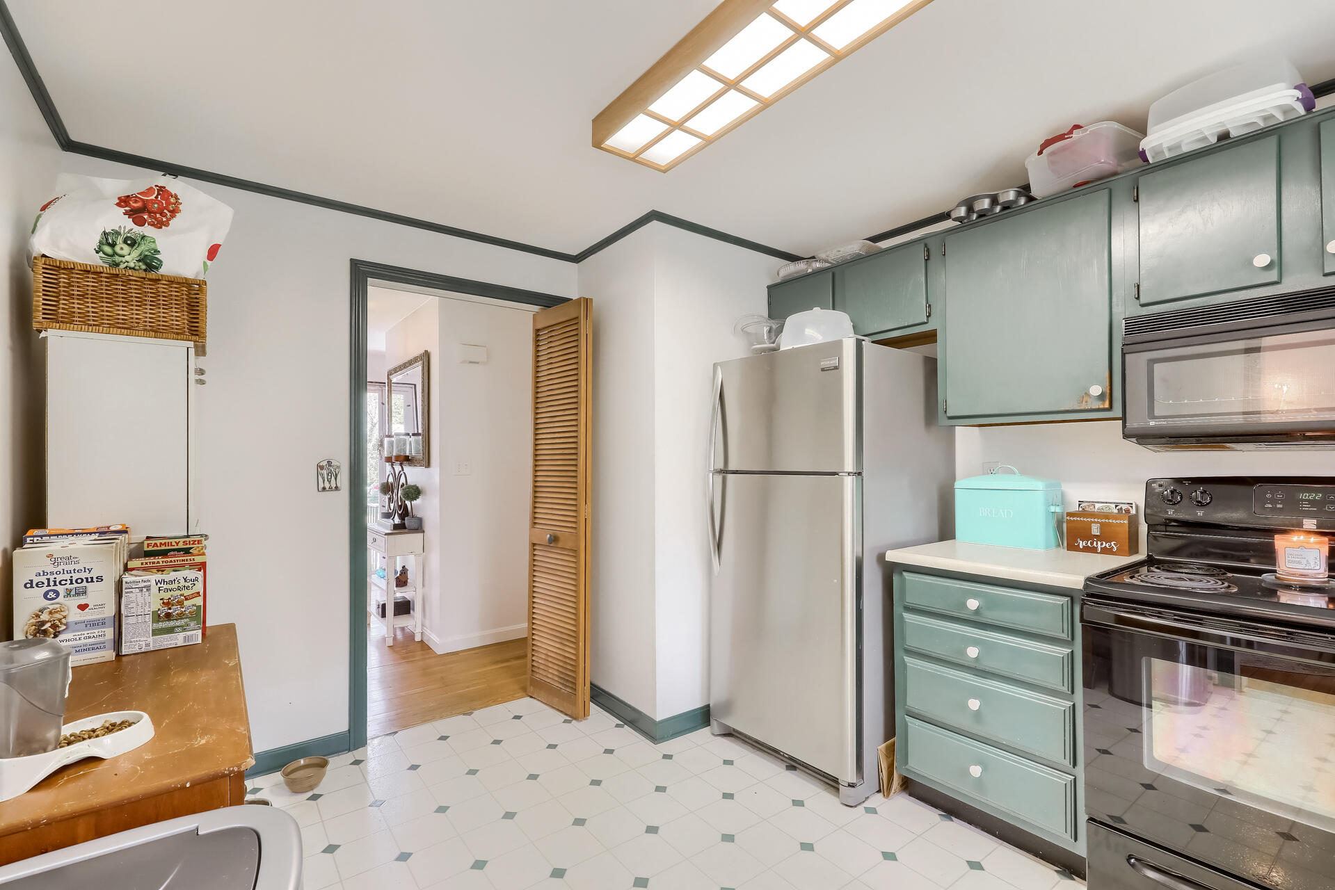 145 Bog Pond Road Brewster, MA 02631 - Photo 7 of 30 145BP Kitchen3