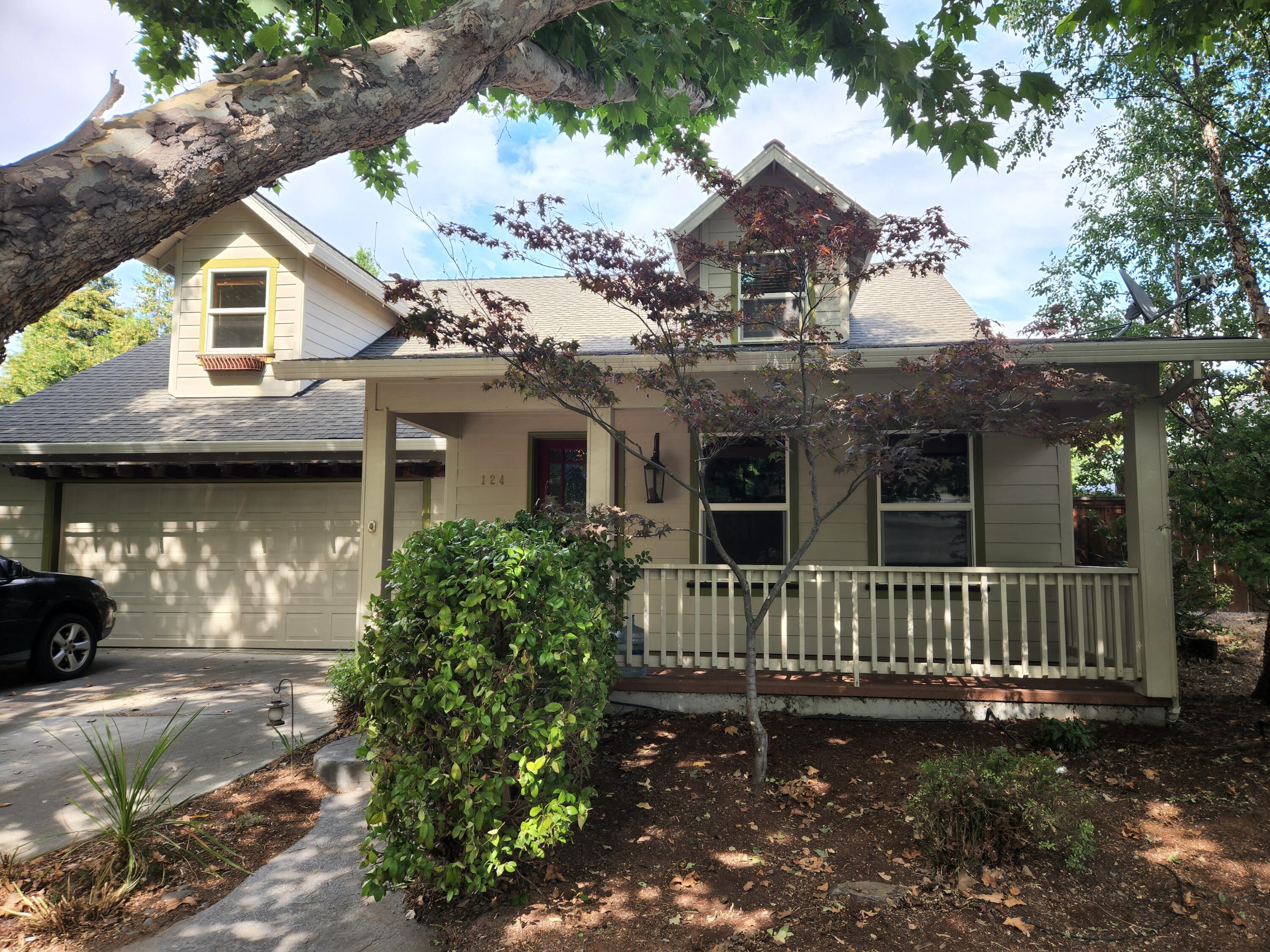 124 Graham Way Talent, OR 97540 - Photo 1 of 37