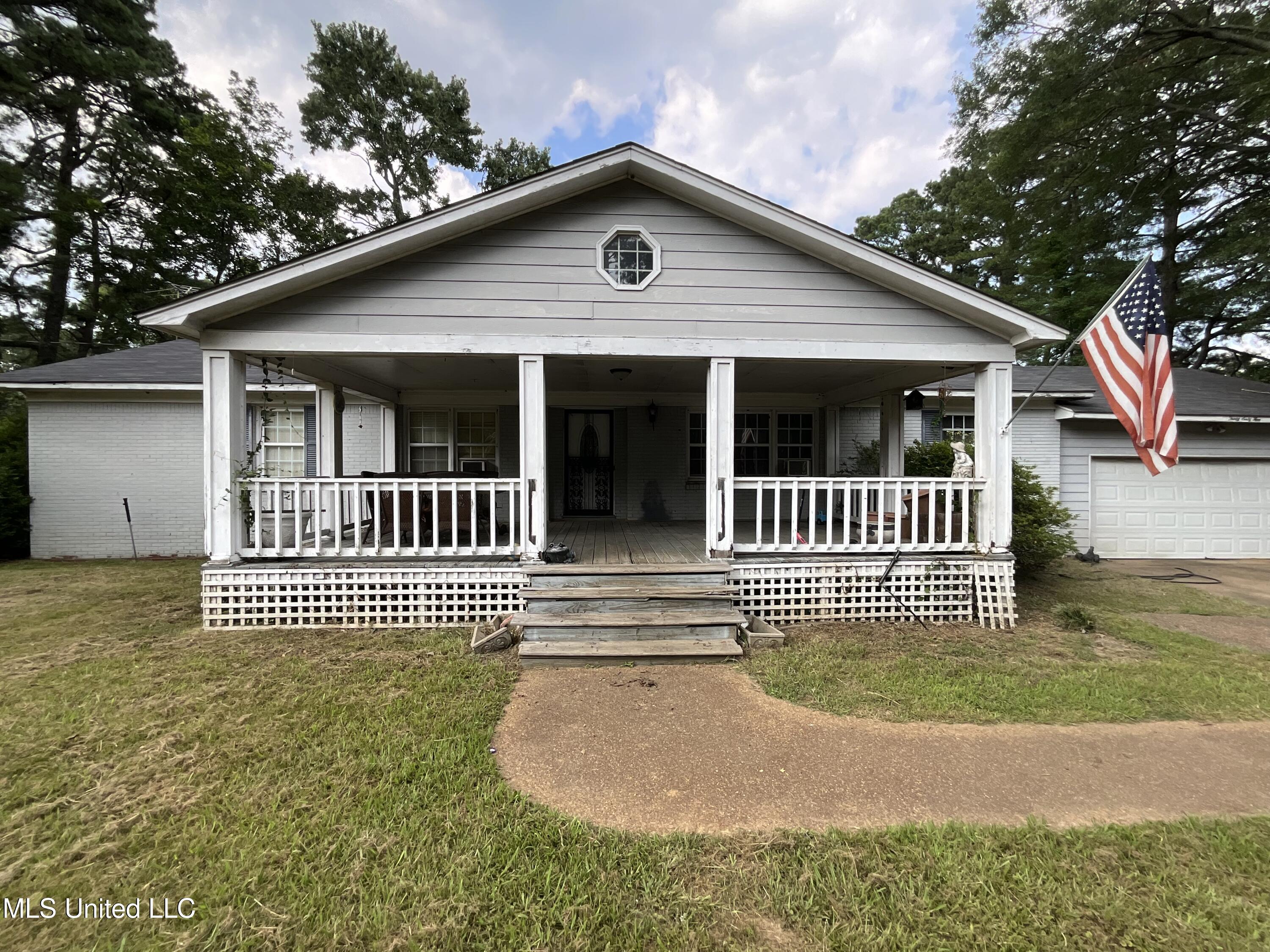 3065 Holly Springs Road Hernando, MS 38632 - Photo 1 of 6 IMG_0456