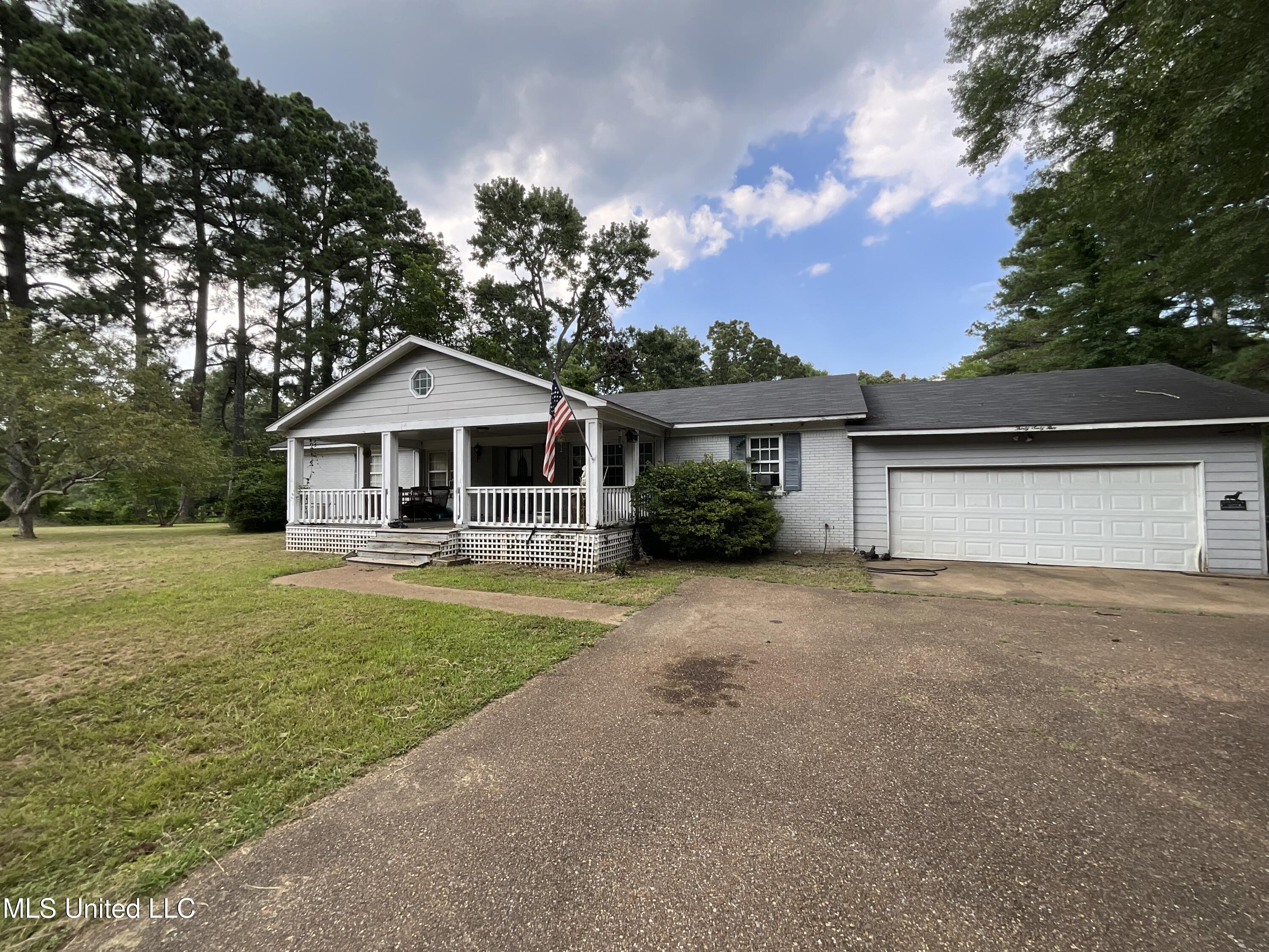 3065 Holly Springs Road Hernando, MS 38632 - Photo 3 of 6 IMG_0454