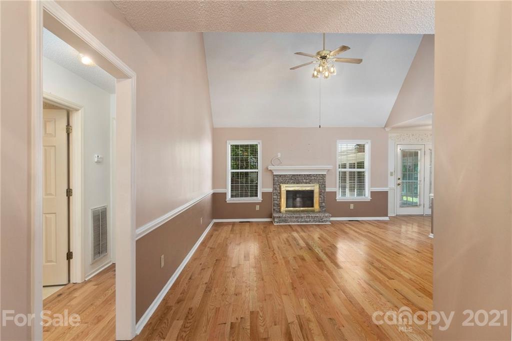 8265 Hunley Ridge Road Matthews, NC 28104 - Photo 9 of 26 Gallery Image 9