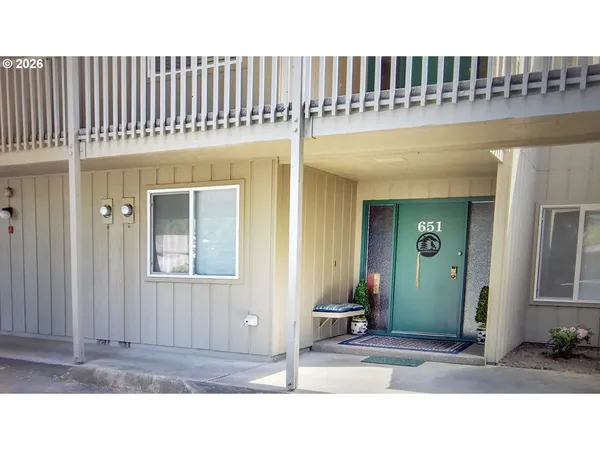 $359,950 | 68651 East Bowmans Circle, Welches, OR 97067