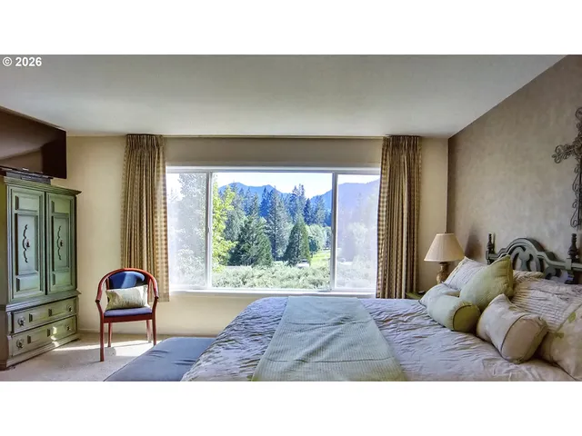 $379,950 | 68651 East Bowmans Circle, Welches, OR 97067