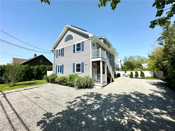 $3,600 | 90 Wolcott Avenue, Unit 1, Middletown, RI 02842