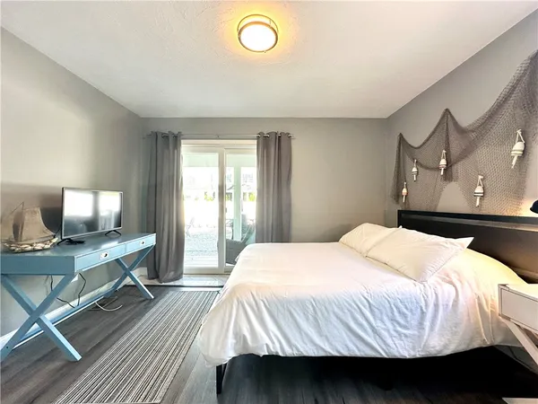 $3,600 | 90 Wolcott Avenue, Unit 1, Middletown, RI 02842