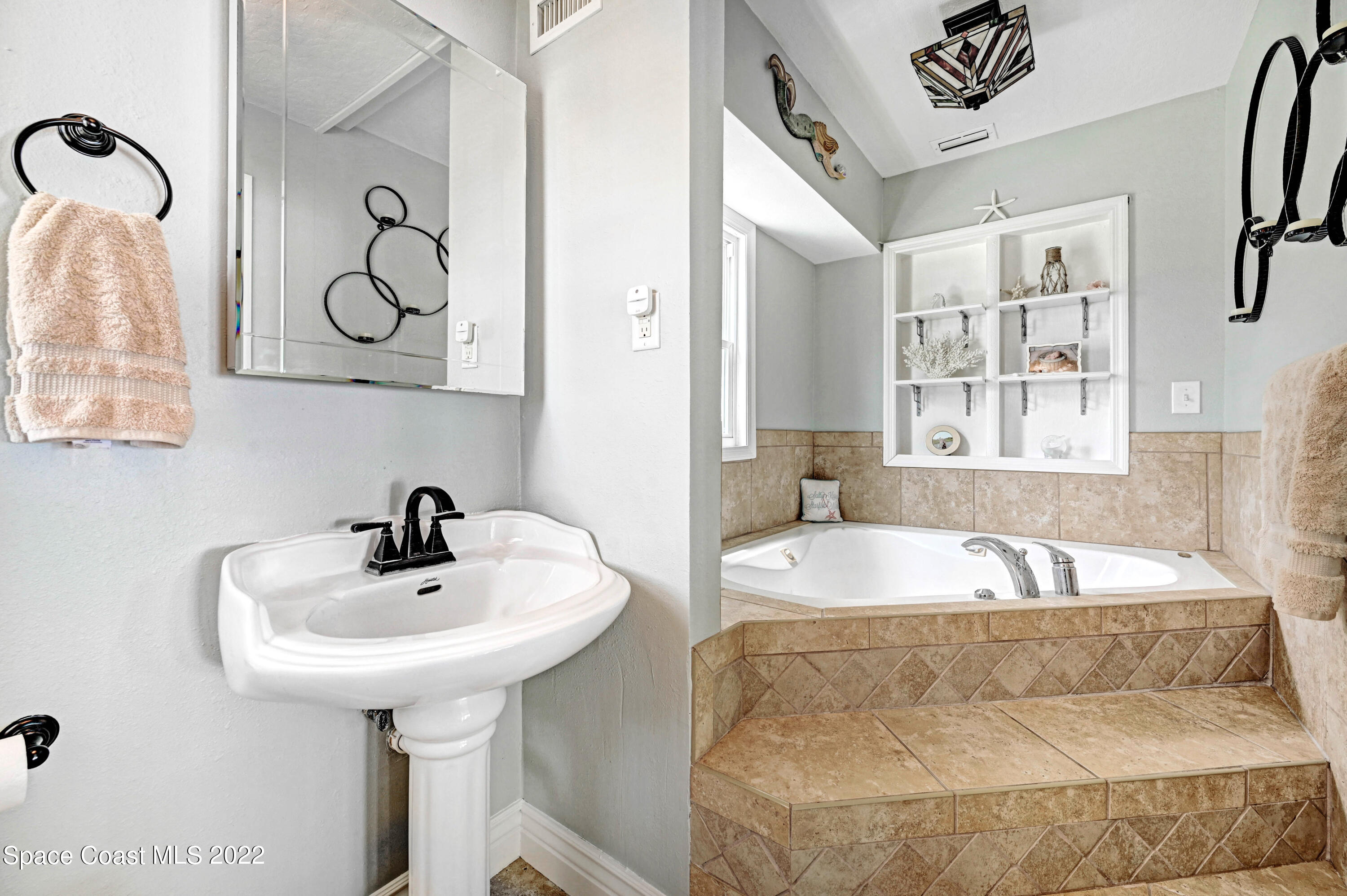 1304 Lichty Street Palm Bay, FL 32905 - Photo 27 of 57 Guest bathroom w/spa