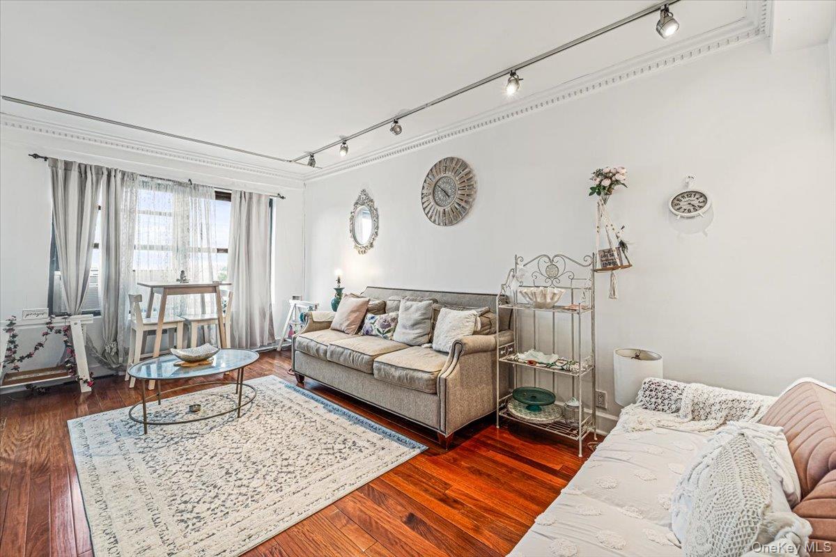 99-60 63rd Road, Unit 7S Queens, NY 11374 - Photo 3 of 13 Gallery Image 3
