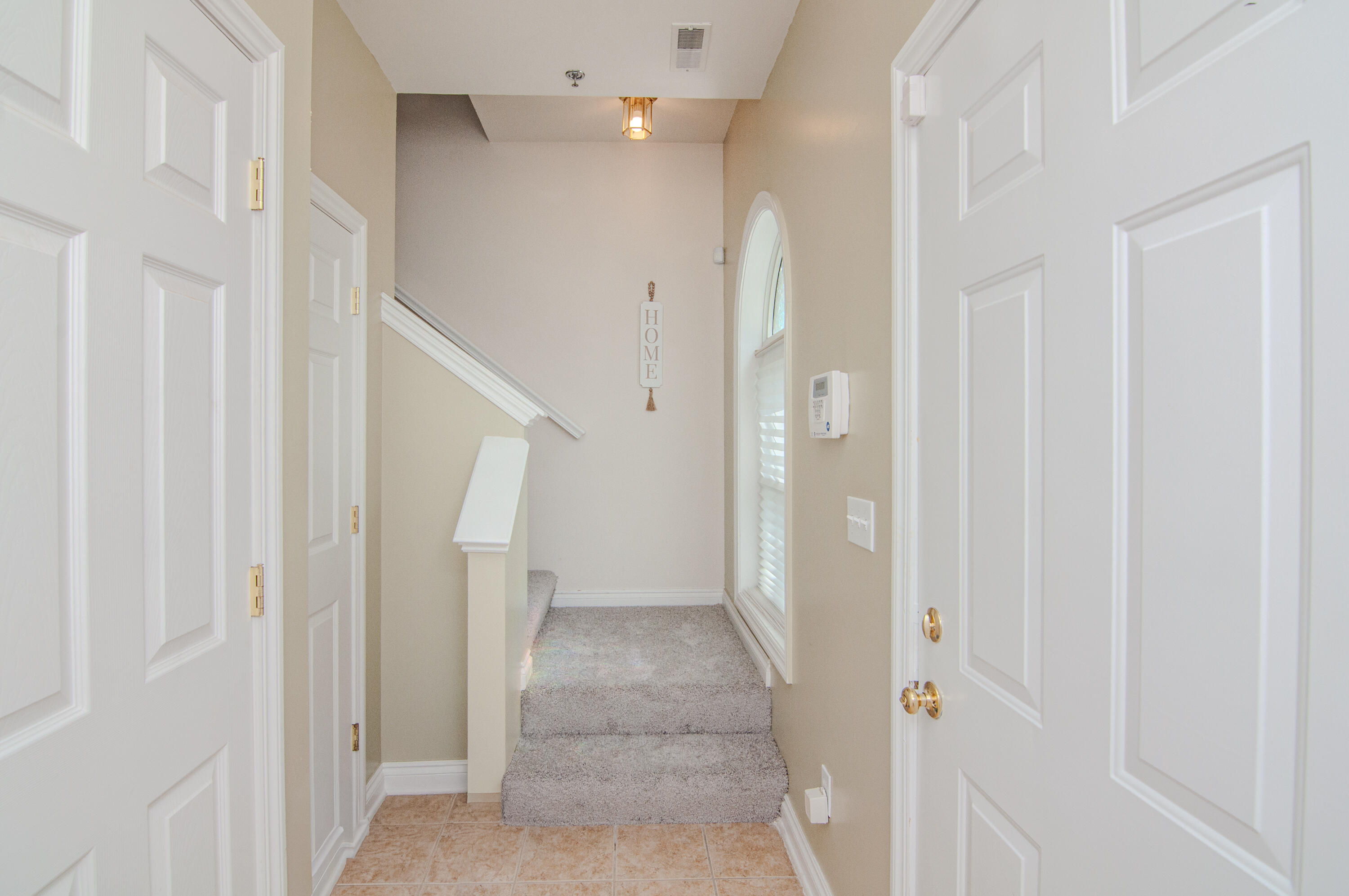 45587 North Stonewood Road Canton, MI 48187 - Photo 3 of 62 003