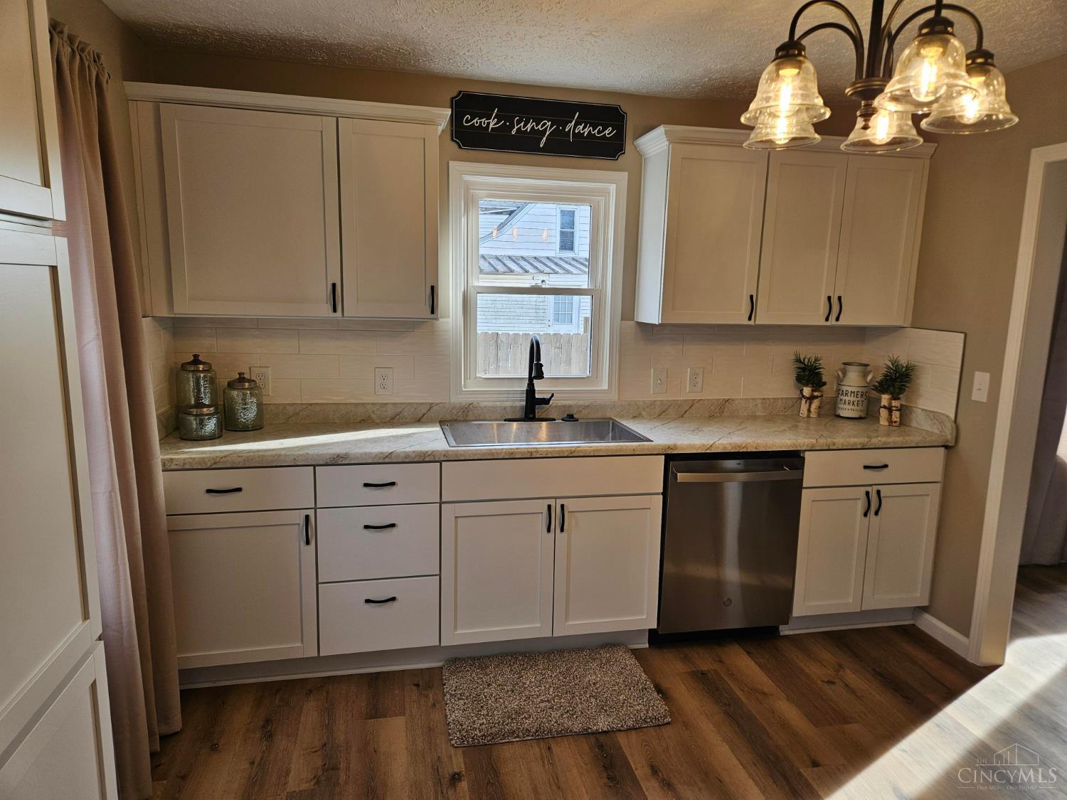 3221 Yankee Road Middletown, OH 45044 - Photo 9 of 27