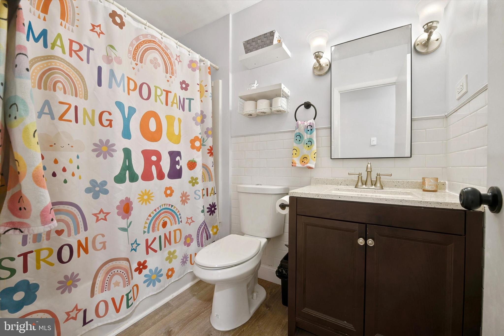 207 Walnut Hill Road, Unit 11 West Chester, PA 19382 - Photo 15 of 30 Hall bathroom