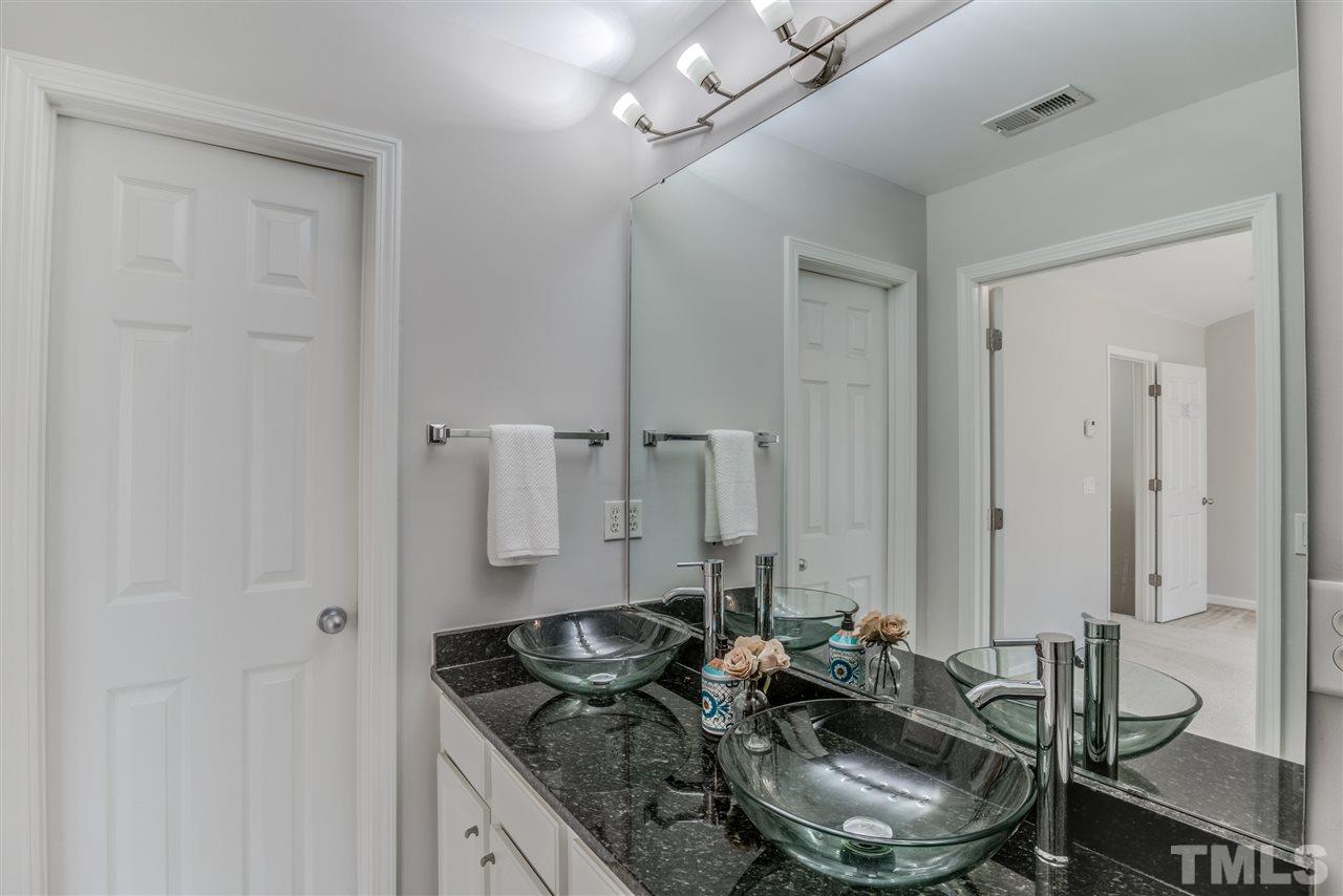 5540 Red Robin Road Raleigh, NC 27613 - Photo 19 of 30 One of two master suites