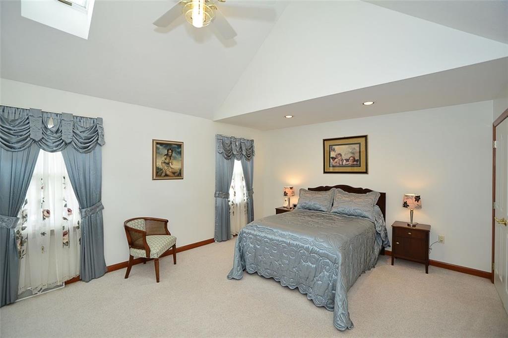 5177 Curry Road Pittsburgh, PA 15236 - Photo 11 of 25 Gallery Image 11