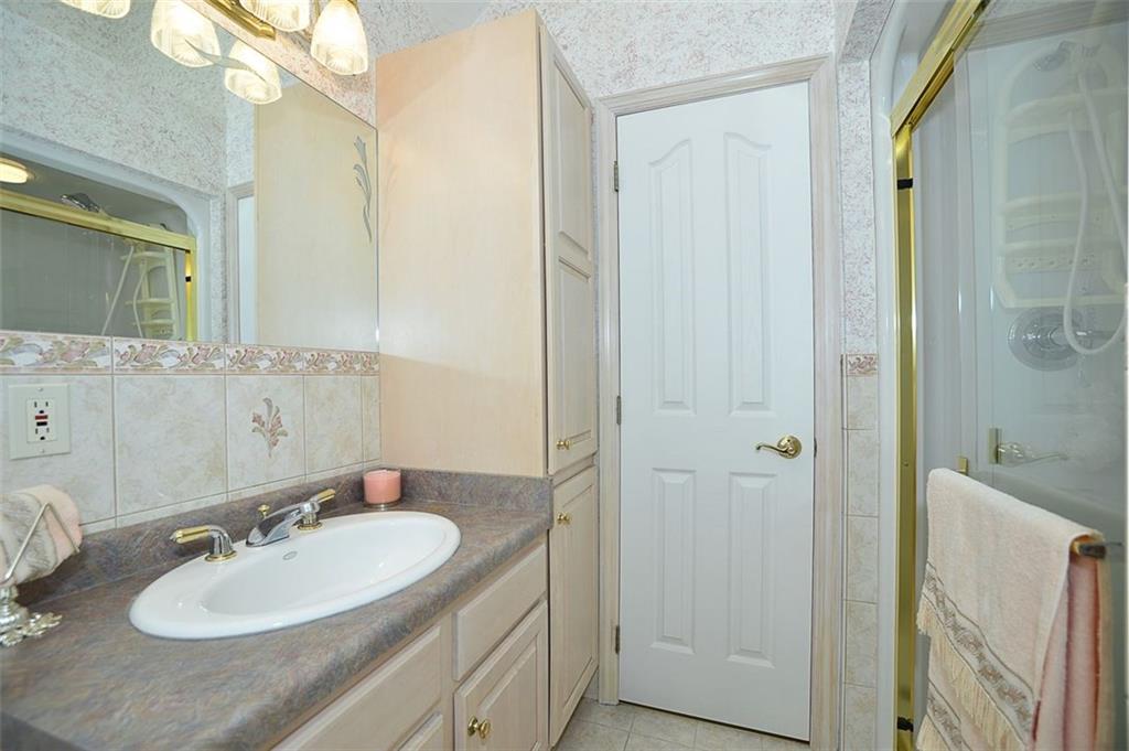 5177 Curry Road Pittsburgh, PA 15236 - Photo 12 of 25 Gallery Image 12