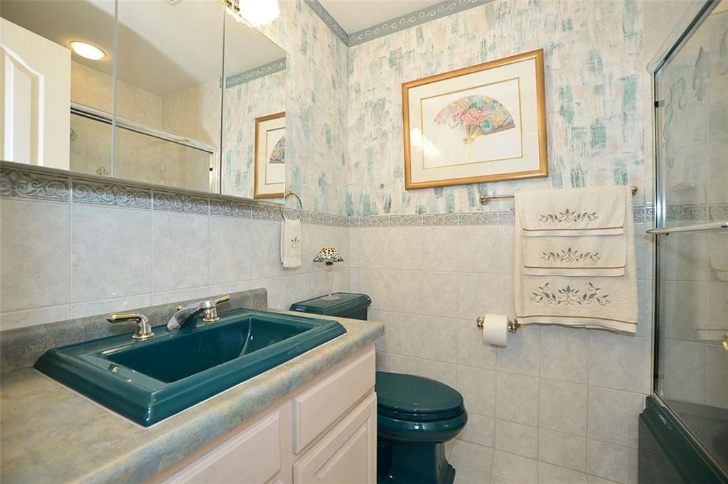 5177 Curry Road Pittsburgh, PA 15236 - Photo 15 of 25 Gallery Image 15