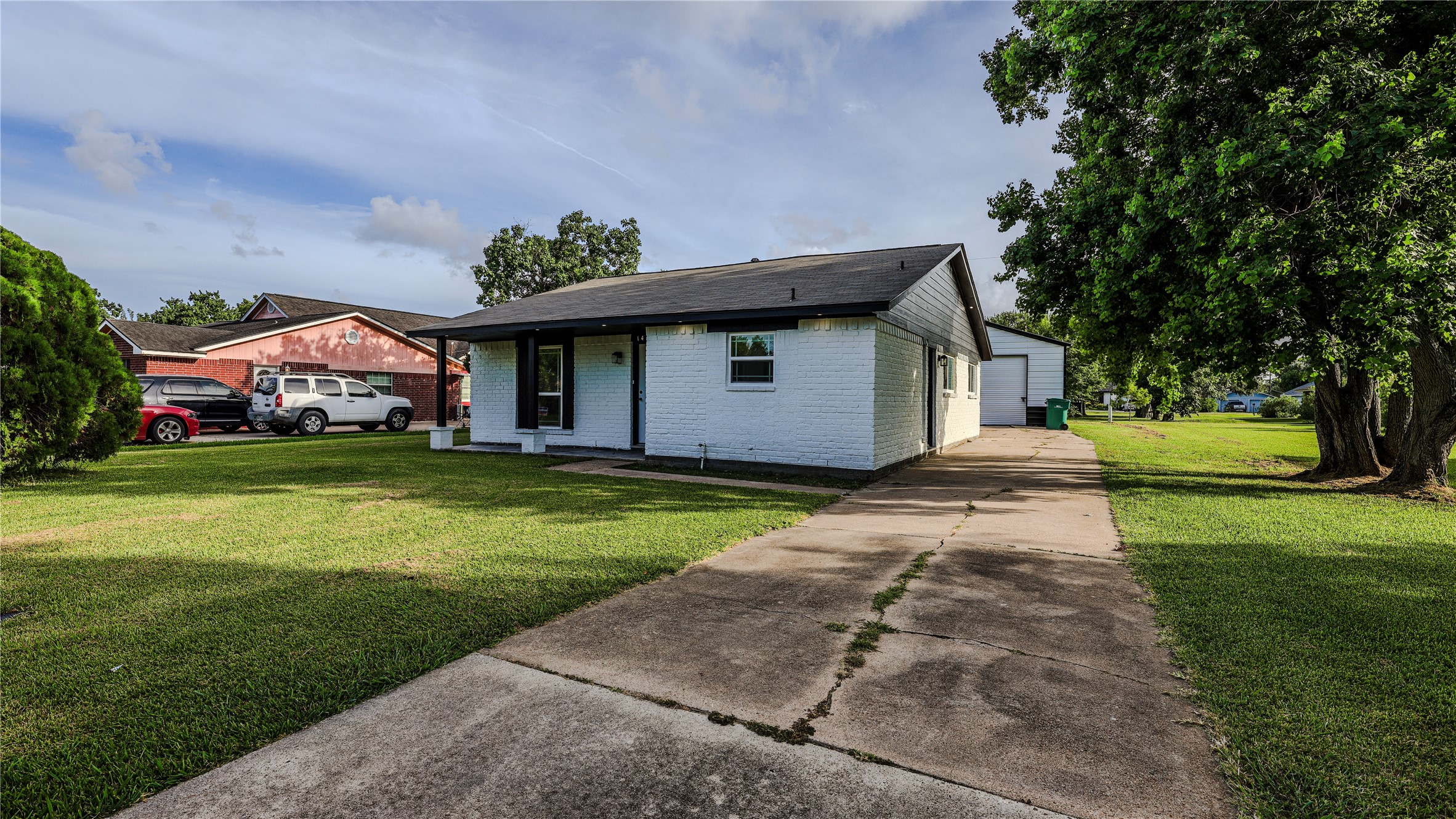 1413 North Avenue R Freeport, TX 77541 - Photo 2 of 23