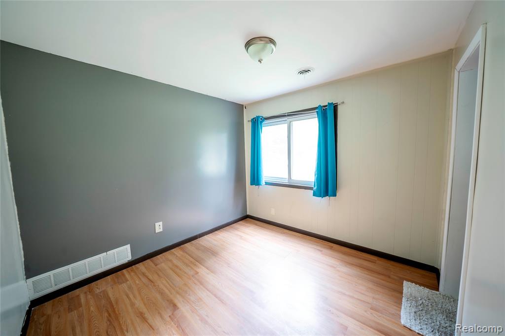8883 Beech Daly Road Taylor, MI 48180 - Photo 10 of 28 Gallery Image 10