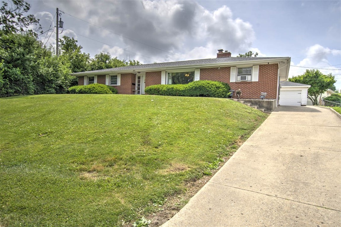 2231 Hoyt Knoll Decatur, IL 62526 - Photo 5 of 26
