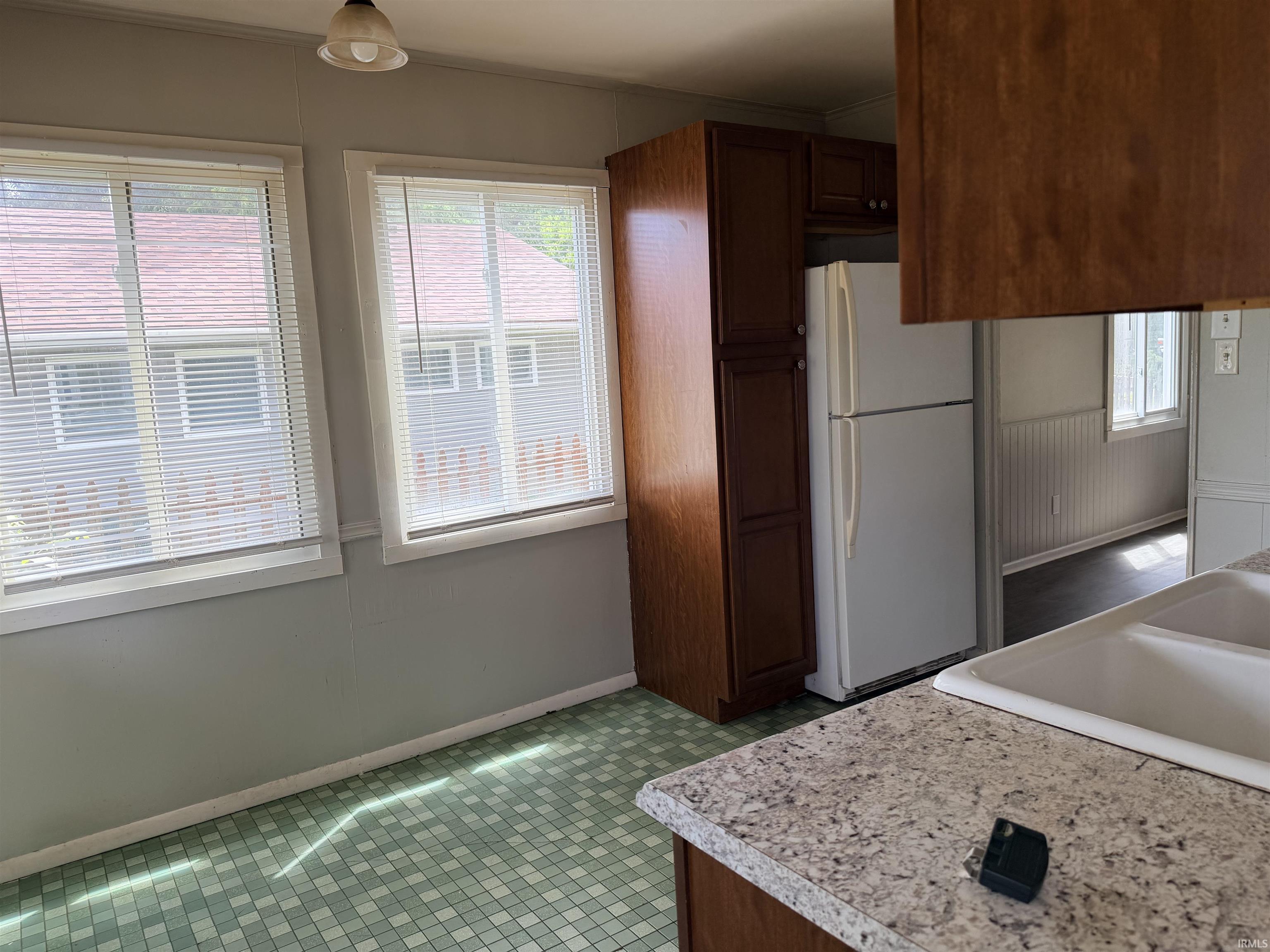 420 South Keesling Road Muncie, IN 47304 - Photo 9 of 20