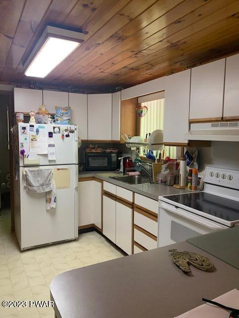 1046 Boat House Road Lake Ariel, PA 18436 - Photo 2 of 39