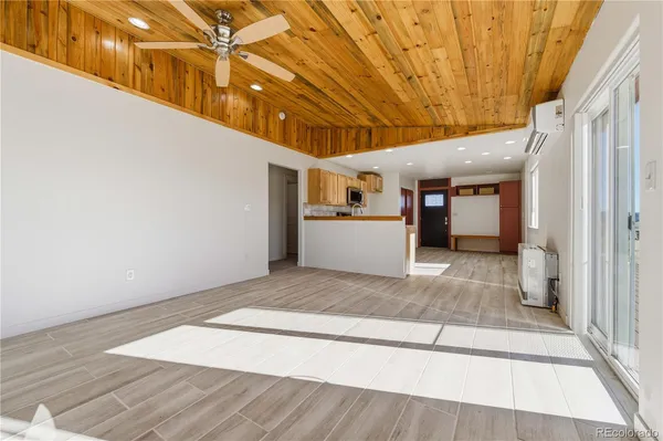 a view of a storage & utility room