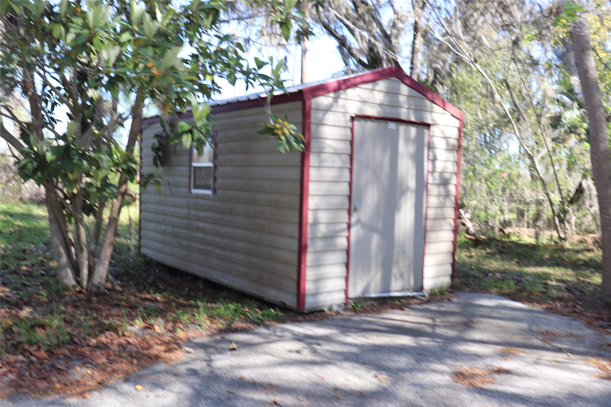 462973 State Road 200 Yulee, FL 32097 - Photo 7 of 18 a view of a small house