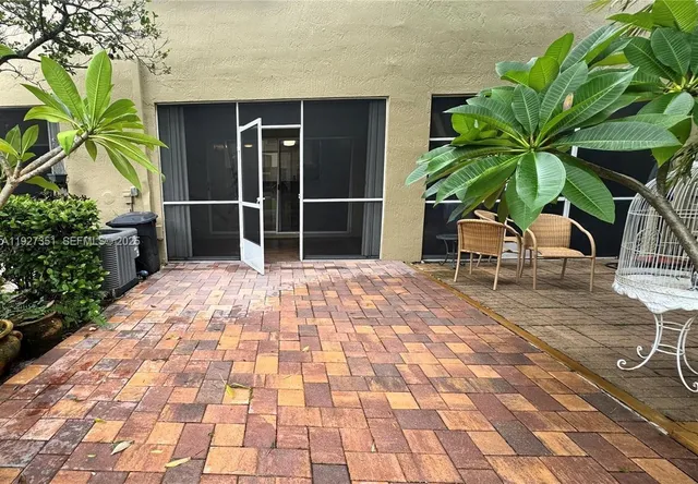 a view of outdoor space with porch and entertaining space