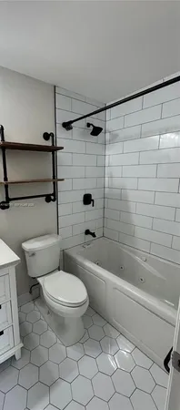 $2,700 | 443 South W 122nd Terrace, Unit 443, Pembroke Pines, FL 33025