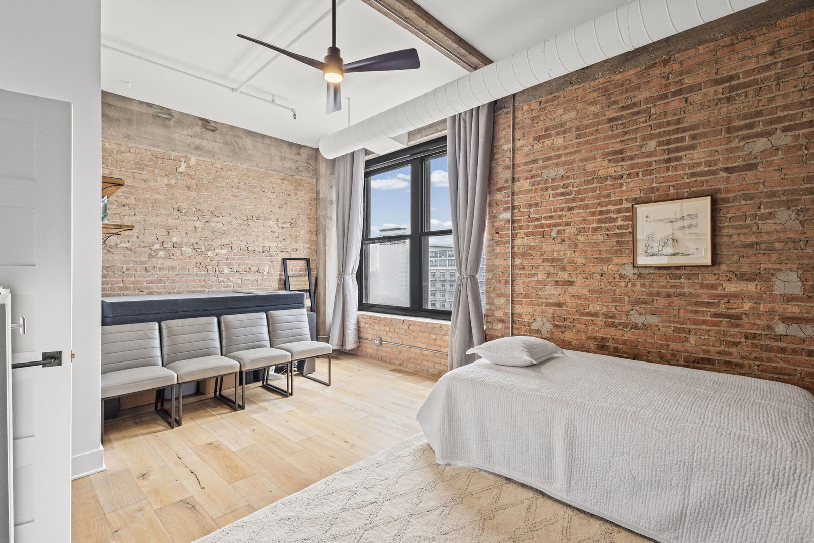 728 West Jackson Boulevard, Unit 701 Chicago, IL 60661 - Photo 20 of 35