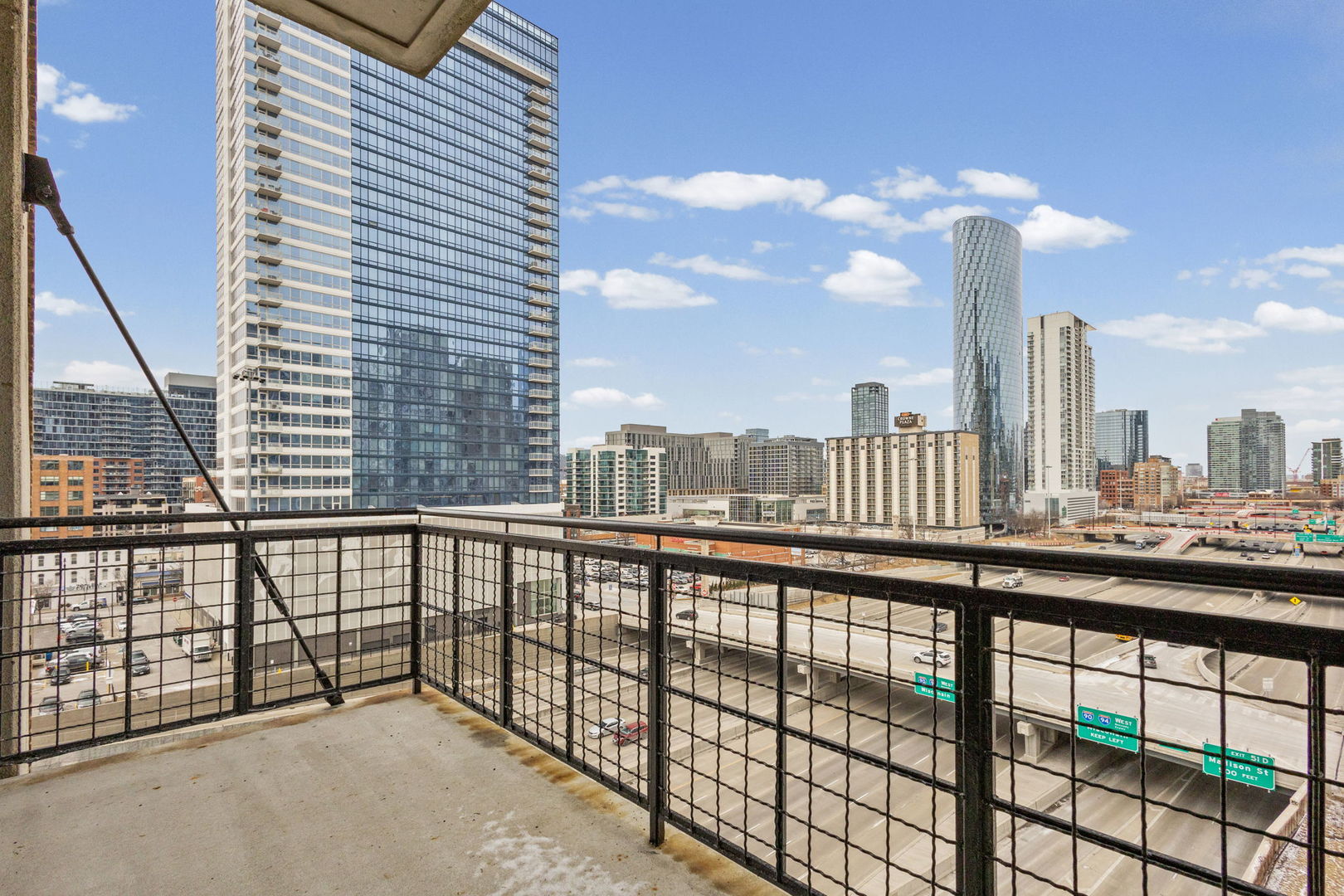 728 West Jackson Boulevard, Unit 701 Chicago, IL 60661 - Photo 27 of 35