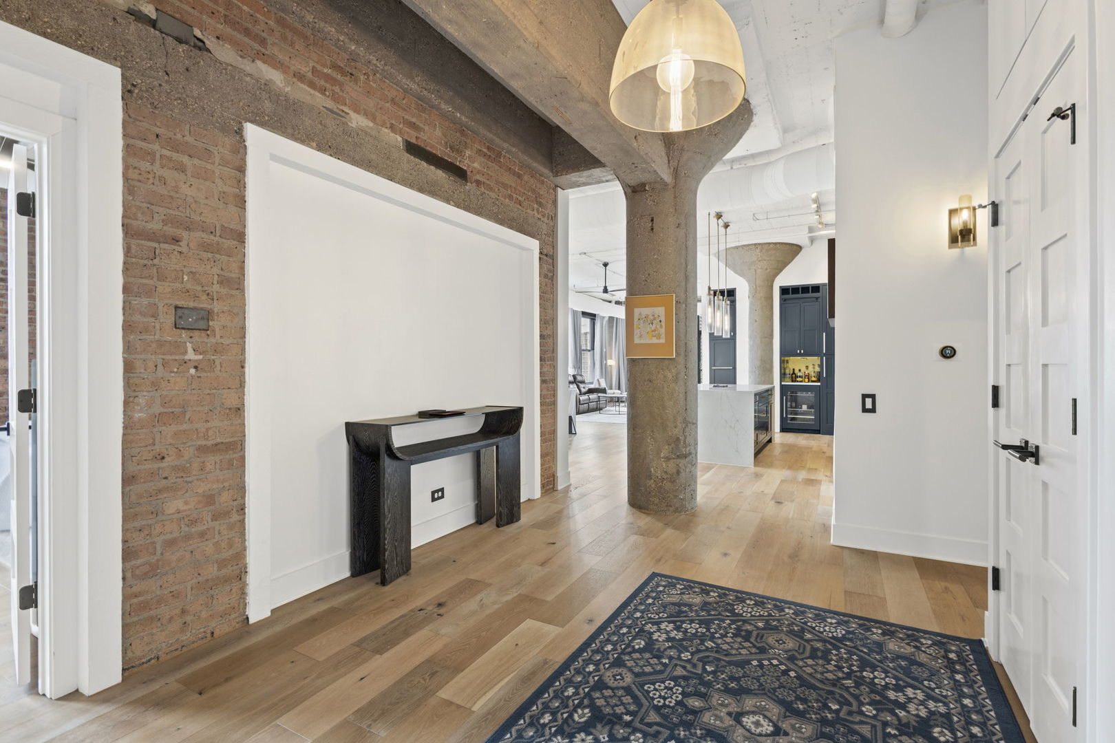 728 West Jackson Boulevard, Unit 701 Chicago, IL 60661 - Photo 3 of 35