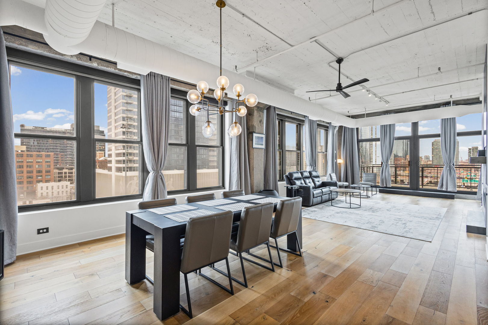 728 West Jackson Boulevard, Unit 701 Chicago, IL 60661 - Photo 6 of 35