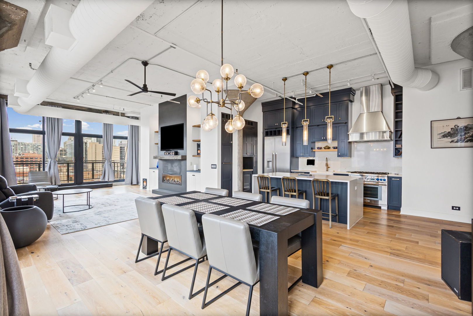 728 West Jackson Boulevard, Unit 701 Chicago, IL 60661 - Photo 10 of 35