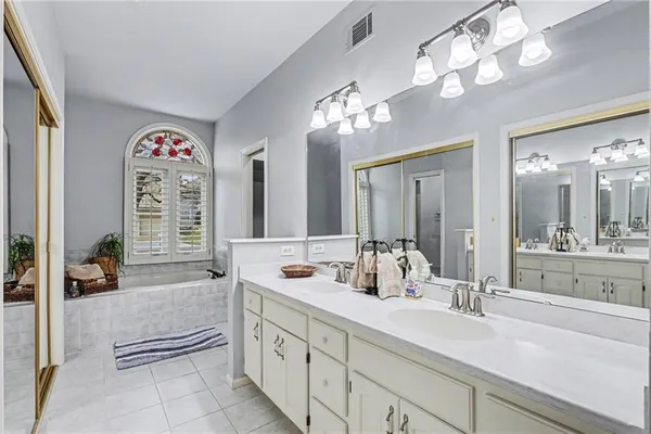 $535,000 | 7865 West 118th Terrace, Overland Park, KS 66210