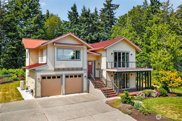 $1,395,000 | 4402 E Avenue, Anacortes, WA 98221
