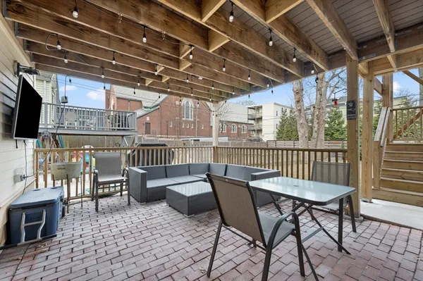 $660,000 | 840 East 4th Street, Unit 1, Boston, MA 02127