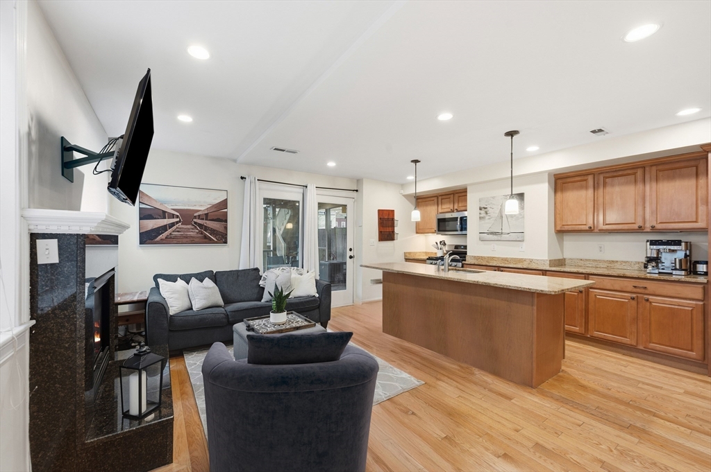 840 East 4th Street, Unit 1 Boston, MA 02127 - Photo 4 of 18