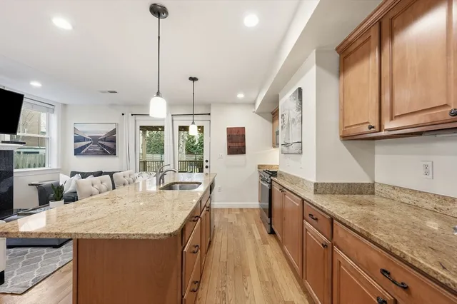 $660,000 | 840 East 4th Street, Unit 1, Boston, MA 02127