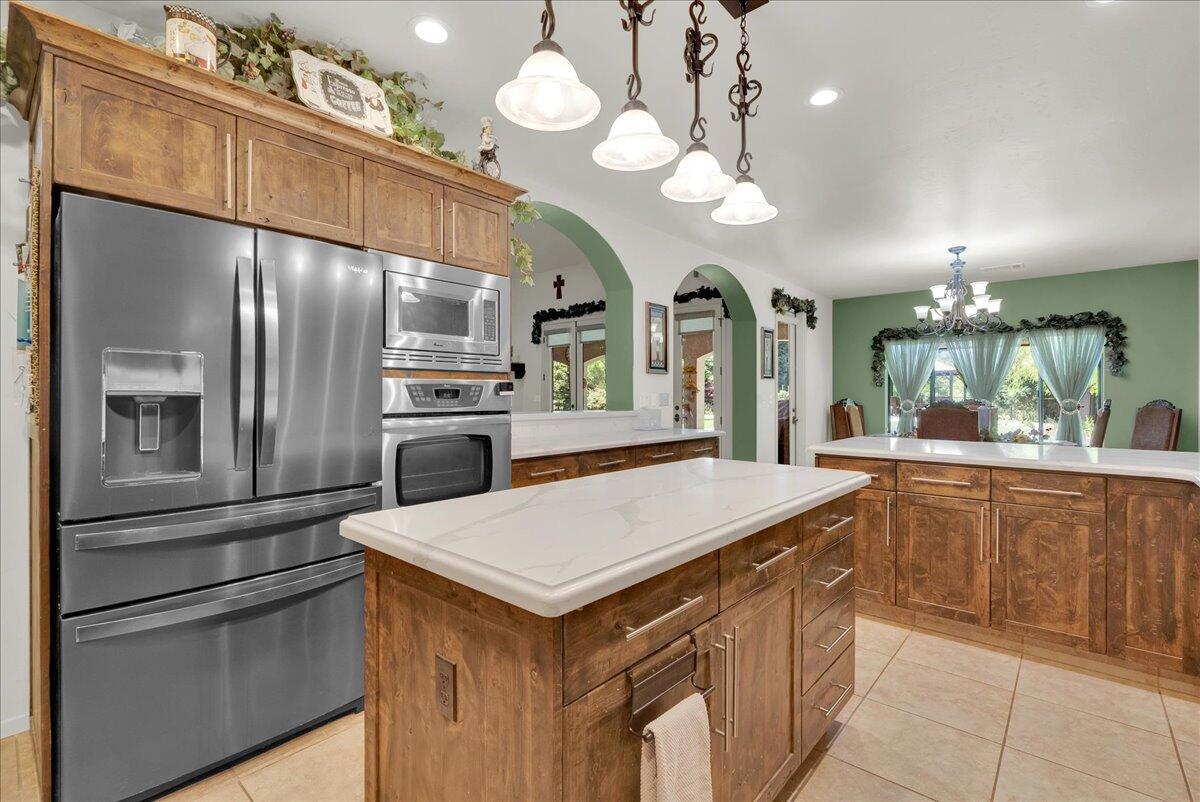 32815 Riverside Drive Springville, CA 93265 - Photo 34 of 84 Kitchen