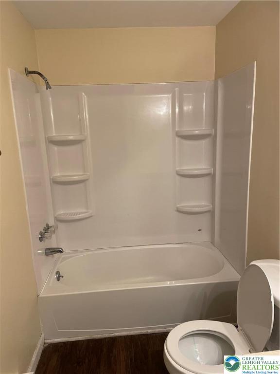 849 Weir Lake Road Kunkletown, PA 18058 - Photo 40 of 44 a bathroom with a toilet and a bathtub