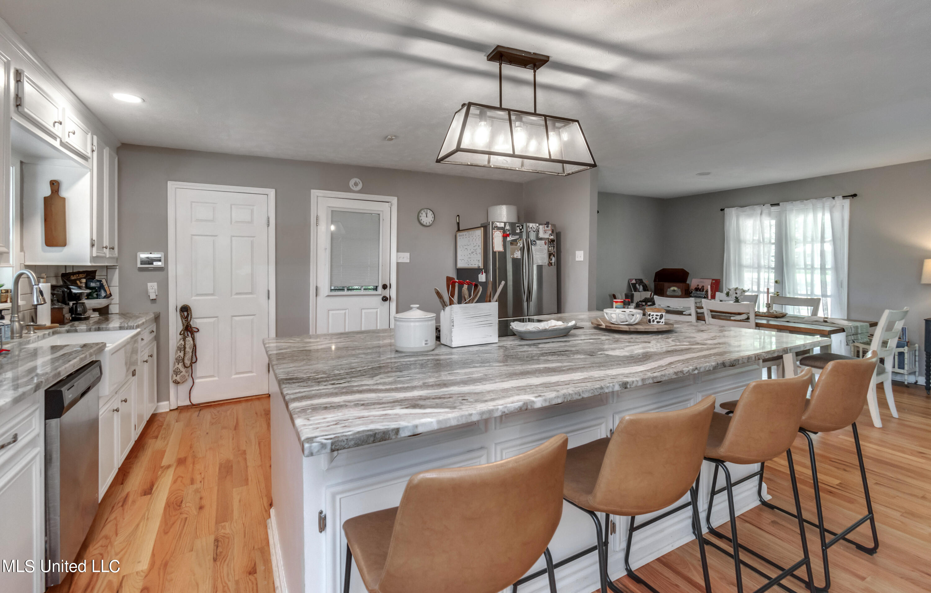 3965 Berkley Drive Jackson, MS 39211 - Photo 6 of 42 3965 Berkley-12